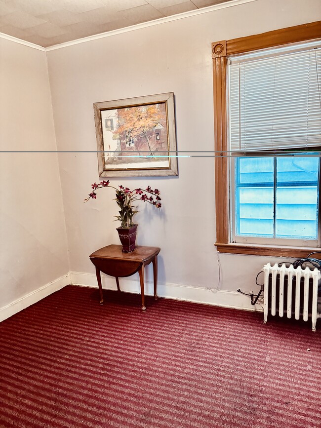 Building Photo - 497 Hamilton St Unit room rentals