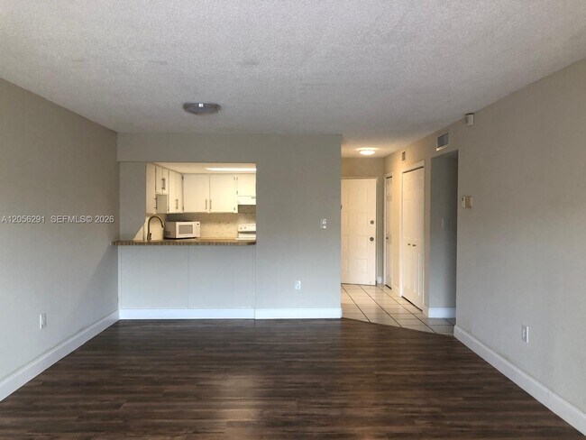 Photo - 7010 NW 186th St Unit 5-303