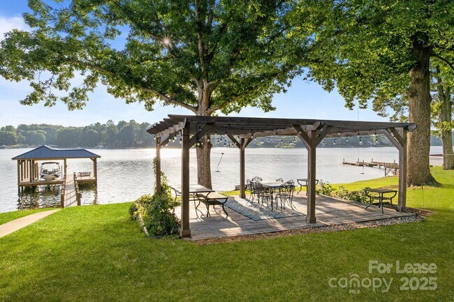 Photo - 4159 Todd St