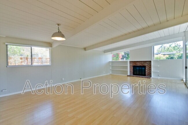 Photo - 3974 Duncan Pl