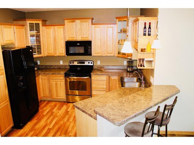 Photo - 3Bed*2.5Bath plus loft*1767SqFt. Great Ame...