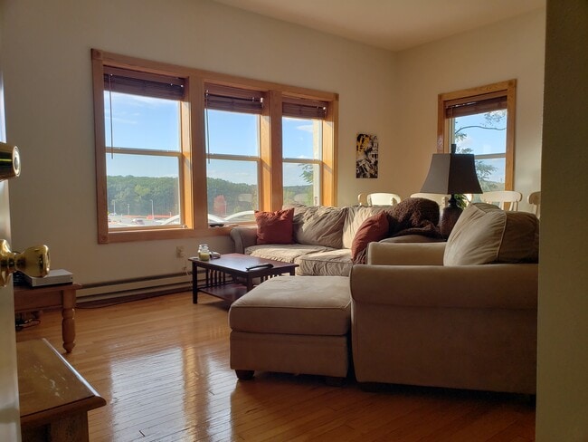 Photo - 804 N Dubuque St