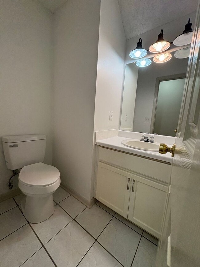 Photo - 3129 Achey Dr