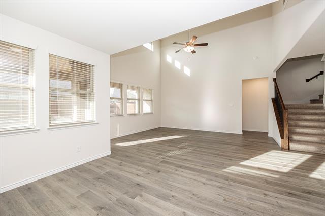 Photo - 1001 Marigold St