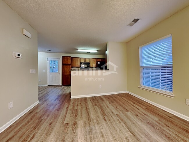 Photo - 8788 Red Oak Dr