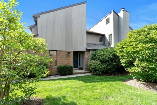 Building Photo - 10 Shelley Pl Rental