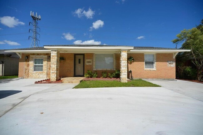 Photo - 3309 Sunbeam St