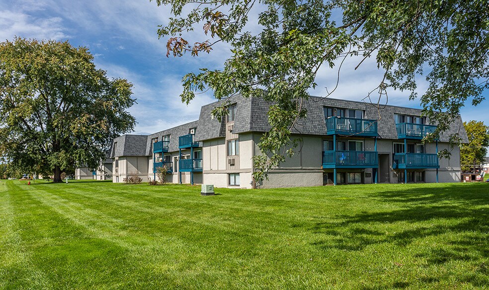 Wellington Manor Apartments For Rent in Liverpool, NY