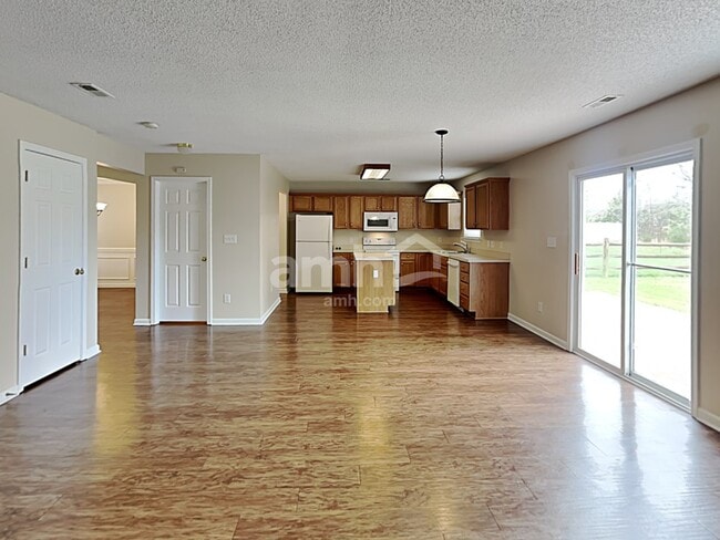 Photo - 5323 Kim St SW