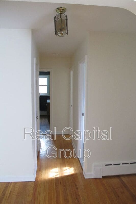 Photo - 2204 Dean St
