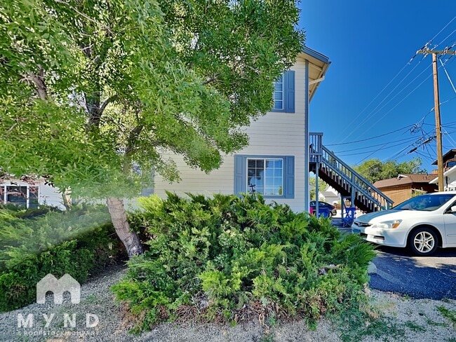Building Photo - 540 Monroe St Rental