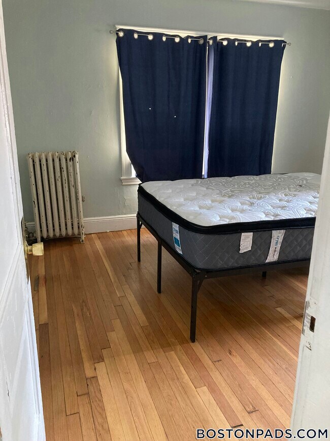 Photo - 15 Radnor Rd Unit 1