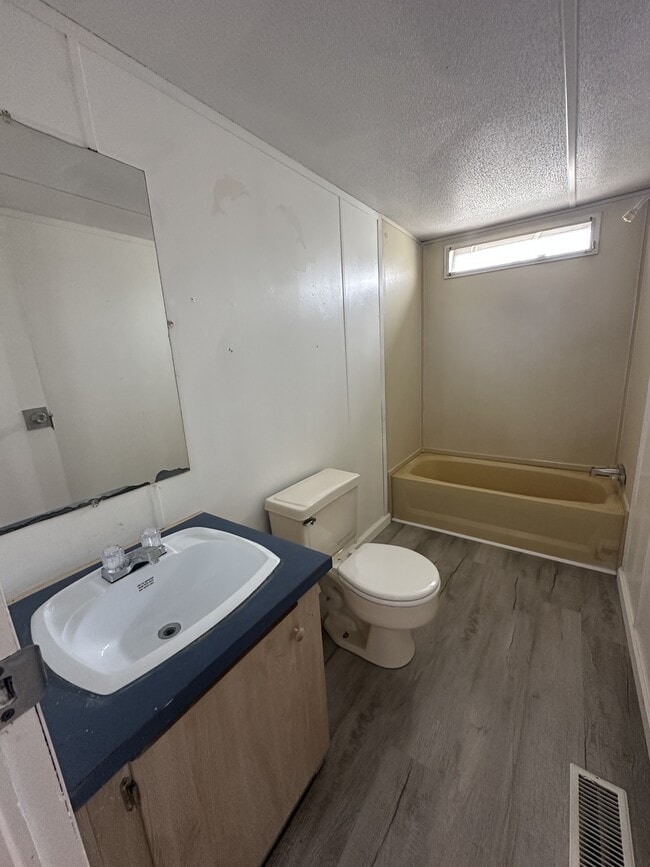 Photo - 8004 Reynolda Rd