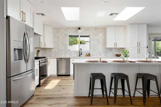 Photo - 2331 N 53rd St