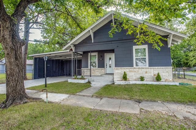 Photo - 902 Clark St