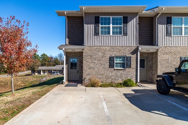 Photo - 936 Warrior Hill Dr