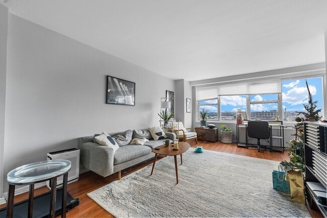 Photo - 225 St Pauls Ave Unidad 7T