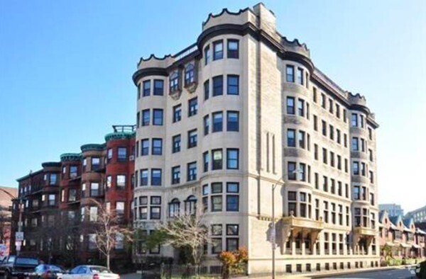 Building Photo - 853 Beacon St Unit 3 Rental