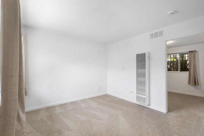 Photo - 1843-1847 E 25th St Unidad 1843 E. 25th St. #2