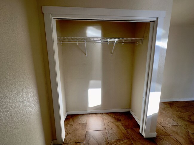 Photo - Blaine Avenue Apartments Unidad Apt 9