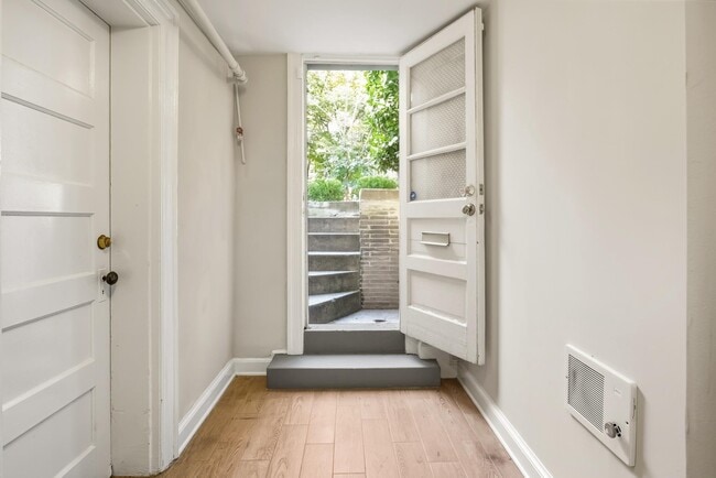 Photo - 2619 Woodley Pl NW