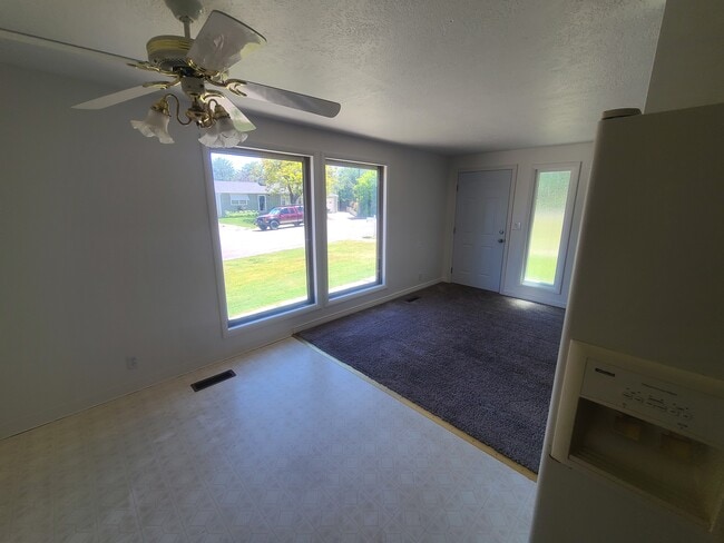 Photo - 117 Ranch Dr House