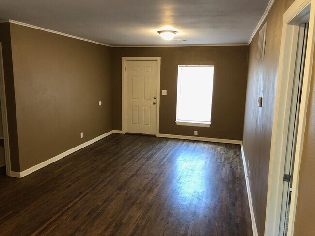 Photo - 2125 E Reading St
