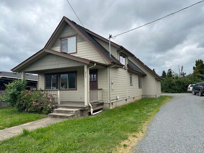 Photo - Beautiful 3 bedroom 2 bathroom house in Cr...