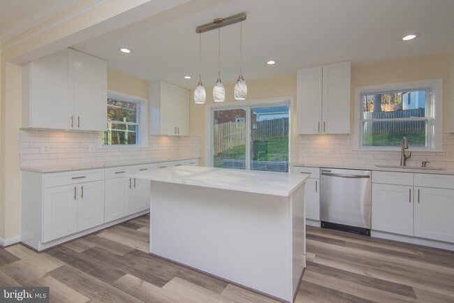 Photo - 14 N Montague St