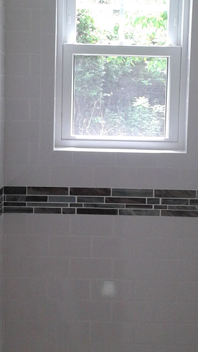 Photo - 900 P J McArdle Roadway