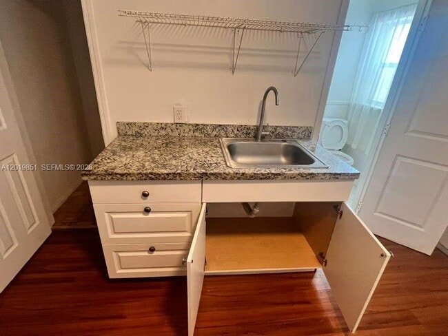 Photo - 919 N 19th Ave Unidad 2