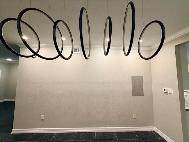 Photo - 811 Threadneedle St Unit 267