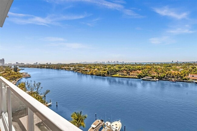 Photo - 5600 Collins Ave Unidad 10J