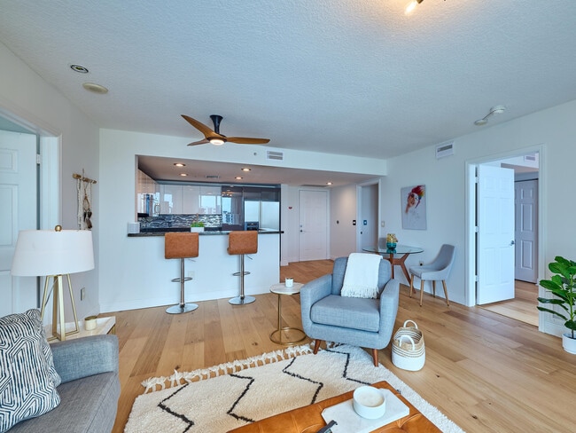 Photo - 610 Clematis St Unit 522