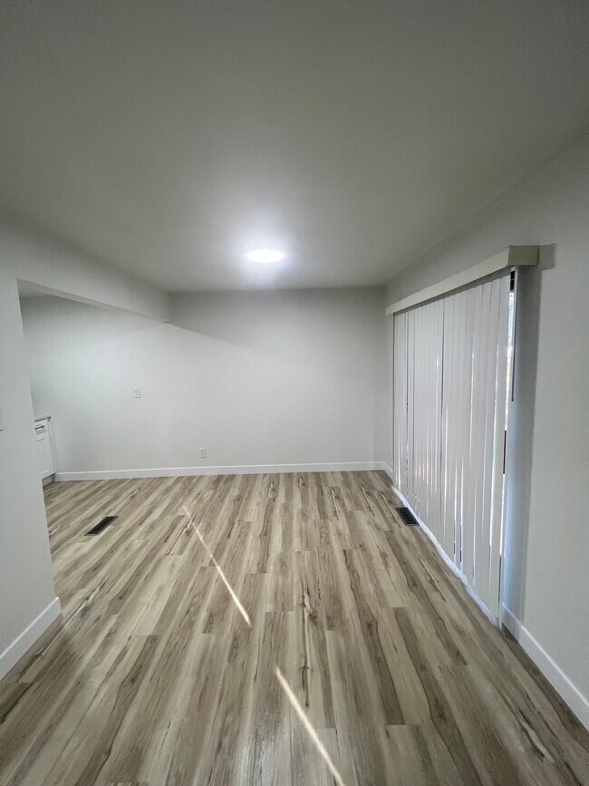 Photo - 1107 Appleseed Ln Unit B