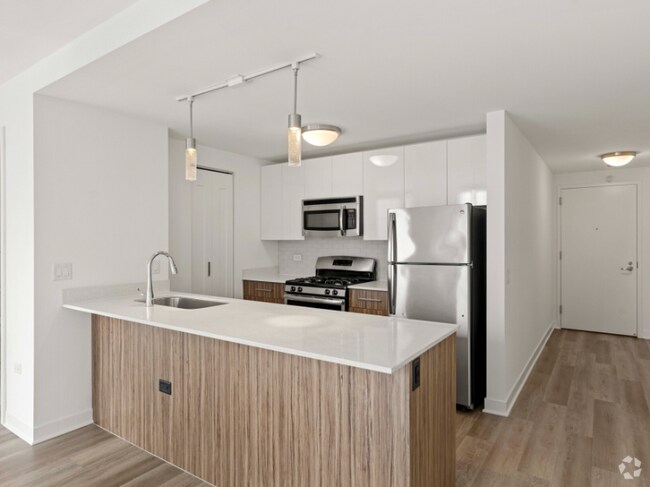 Building Photo - 313 W Kinzie St Rental
