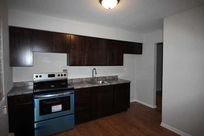 Photo - 1642 W Morse Ave Apartments Unit 2N
