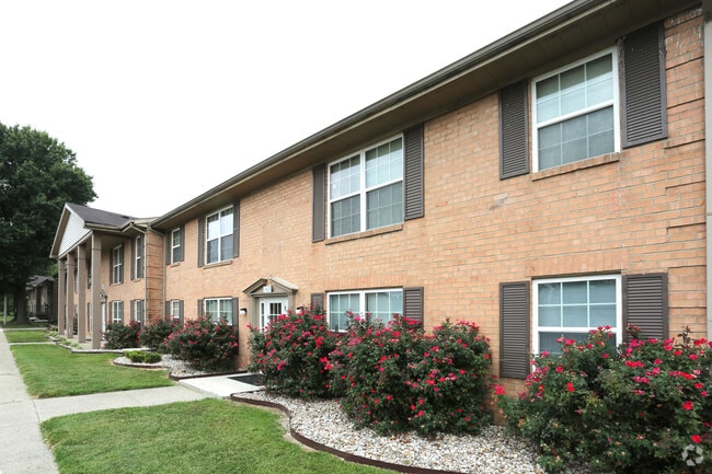 River Chase Apartments