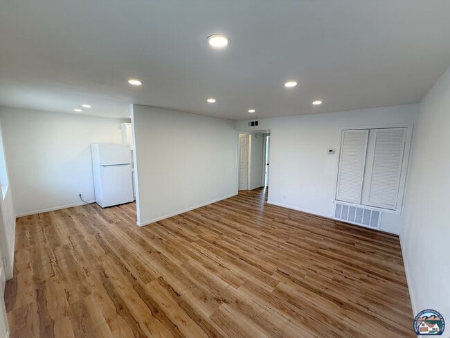 Photo - 912 Fourth St Unit 6