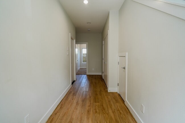 Photo - 615 Northew St