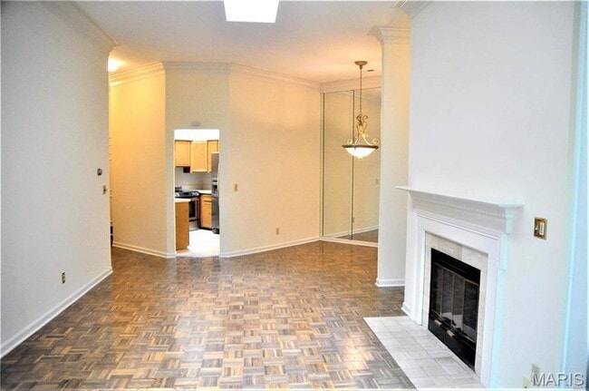 Photo - 4540 Laclede Ave Unit 304