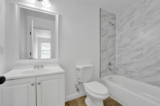 Photo - 1125 Rayner St