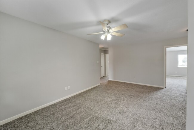 Photo - 3231 Stoneydale Ln