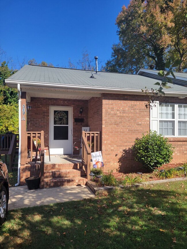 313 E Washington Ave Unidad 313 E Washington - Unit A