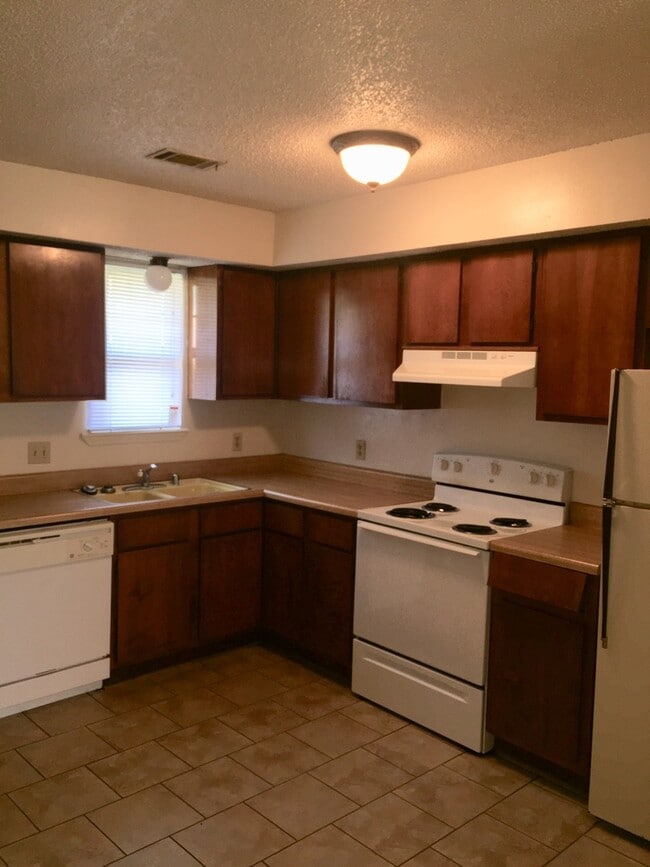 Photo - 2 Bedroom Duplex on South Z in Fort Smith