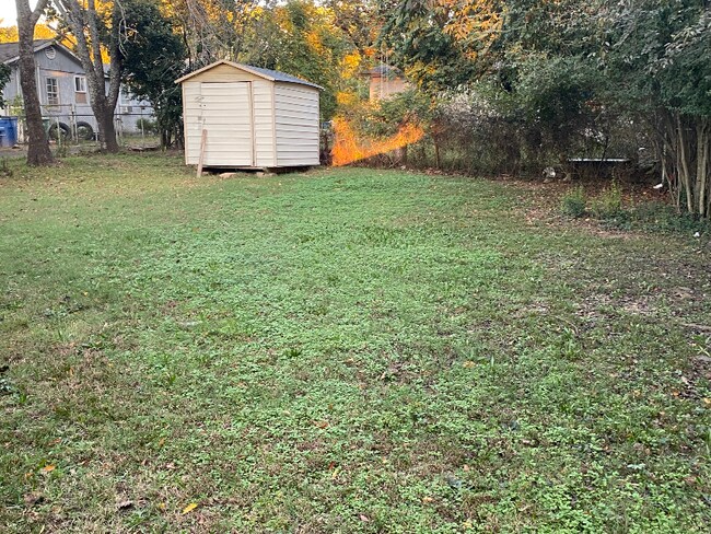 Photo - 4704 Massie St