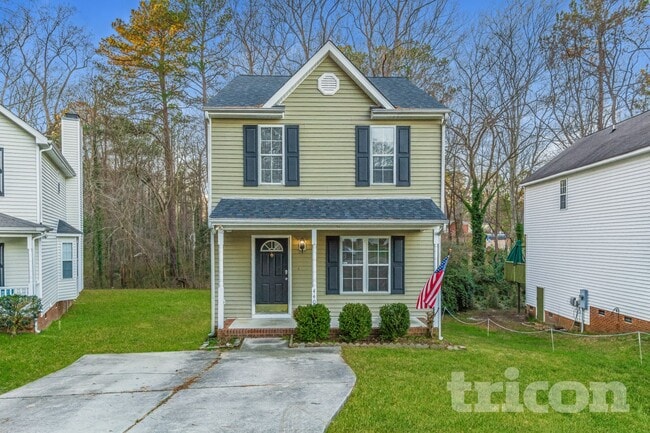 Building Photo - 4409 Woodlawn Dr