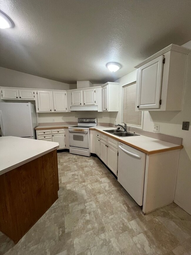 Photo - 3-Bedroom 2-Bathroom home in Thurston