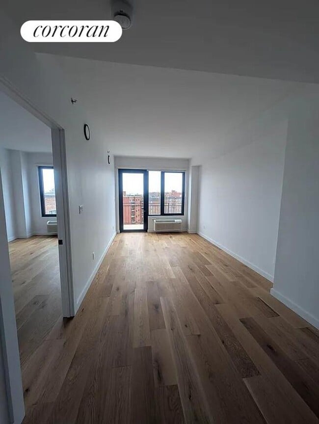 Photo - 143-26 84th Rd