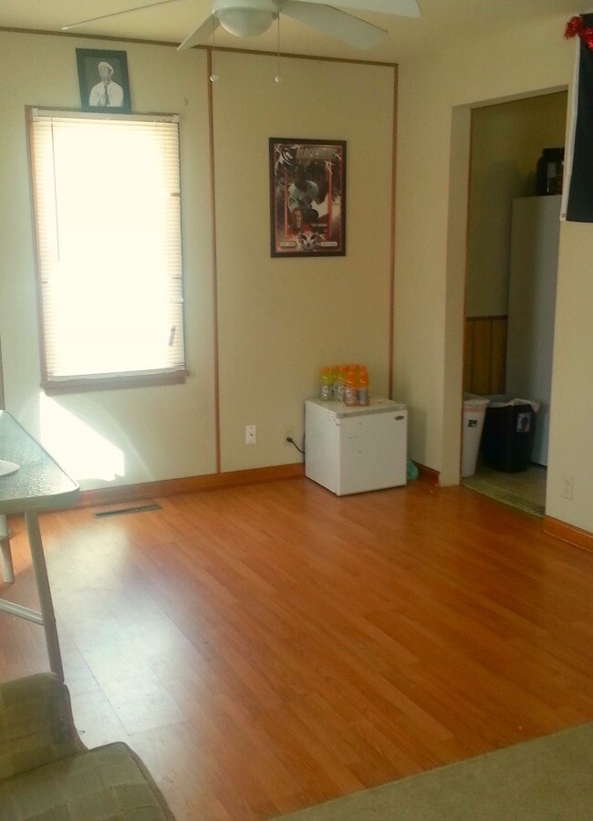 Photo - 810 S Prairie St